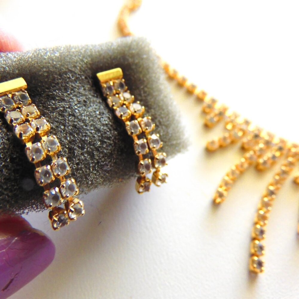 VINTAGE MONET - GOLDTONE NECKLACE and EARRINGS in DRIPPING RHINESTONES!